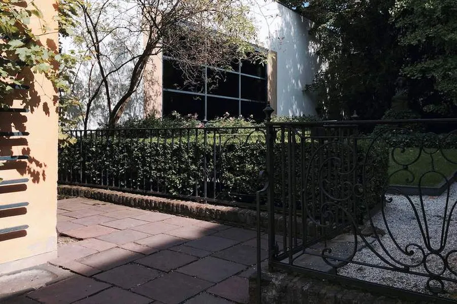 View from the museum courtyard to the window of the chamber music hall